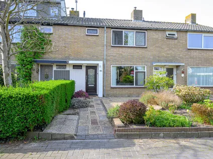 Tussenwoning te koop: Elzenlaan 64, Sint Pancras