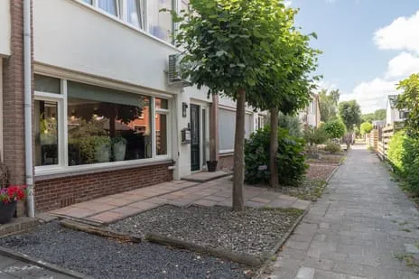 Tussenwoning te koop: Elzenlaan 9, Winschoten-Bomenbuurt Winschoten