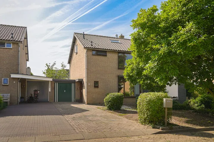 Tussenwoning te koop: Elzenstraat 49, Brakel Brakel