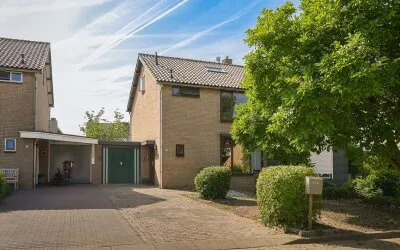 Tussenwoning te koop: Elzenstraat 49, Brakel Brakel