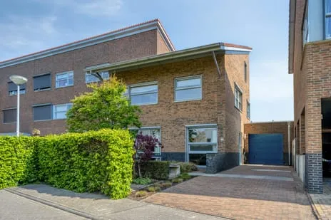Tussenwoning te koop: Emeraldpad 26, Broekland Rosmalen