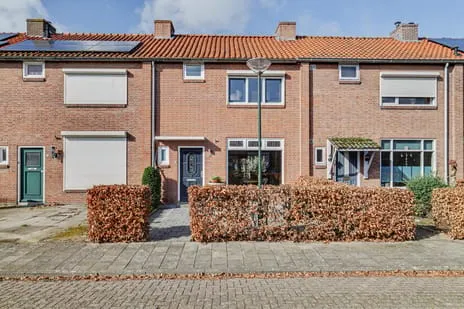 Tussenwoning te koop: Emiliastraat 25, Geertruidenberg-West Geertruidenberg