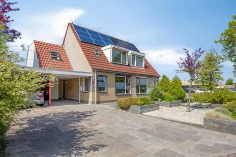 Tussenwoning te koop: Emmahoeve 19, Slootdorp (woonkern) Slootdorp