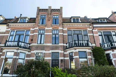 Tussenwoning te koop: Emmakade 114, Oranjewijk Leeuwarden