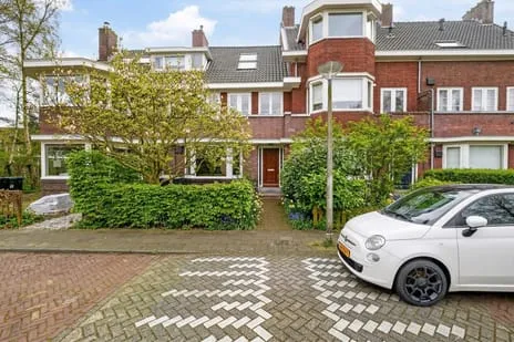 Tussenwoning te koop: Emmakade 13, Oranjebuurt Amstelveen