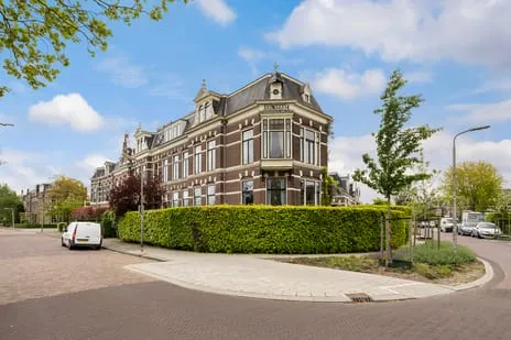 Hoekwoning te koop: Emmakade 18, Oranjewijk Leeuwarden