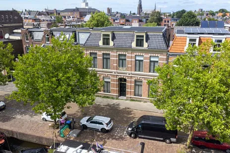 Tussenwoning te koop: Emmakade 5, Molenpad Leeuwarden