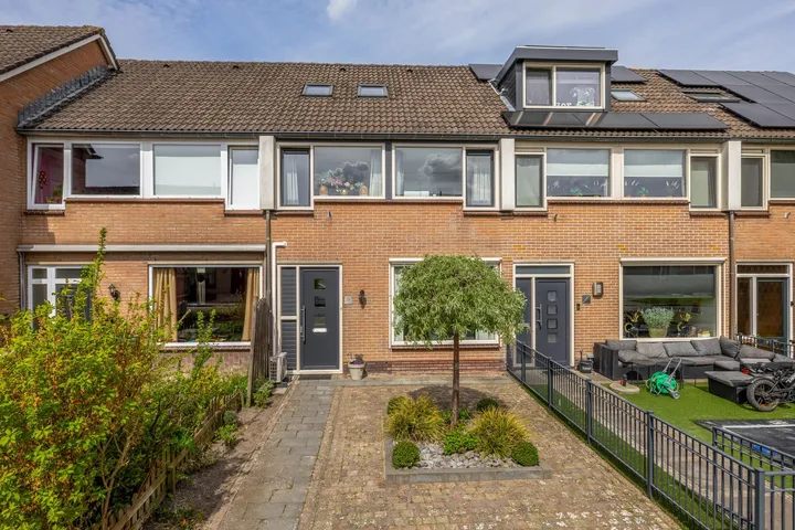 Tussenwoning te koop: Emmalaan 9, Lopik-Dorp Lopik