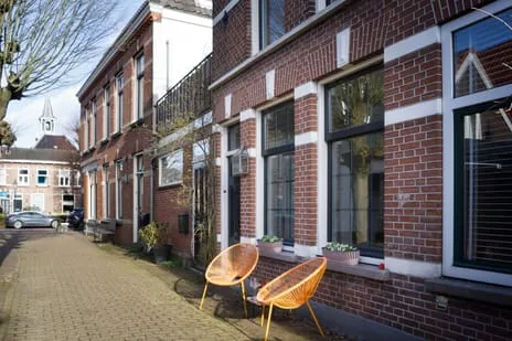 Tussenwoning te koop: Emmastraat 1, Weesp