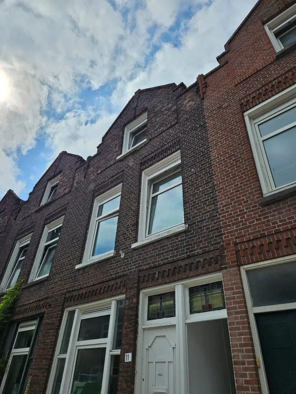 Appartement te huur: Emmastraat 11B, Overschie Rotterdam