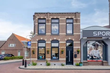 Hoekwoning te koop: Emmastraat 12, Naaldwijk Centrumgebied Naaldwijk
