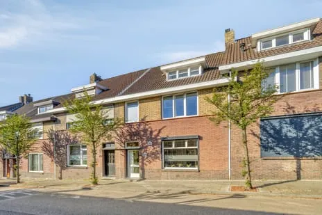 Tussenwoning te koop: Emmastraat 122, Mariarade-Zuid Hoensbroek