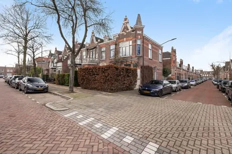 Hoekwoning te koop: Emmastraat 13, Emmastraat en omgeving Dordrecht