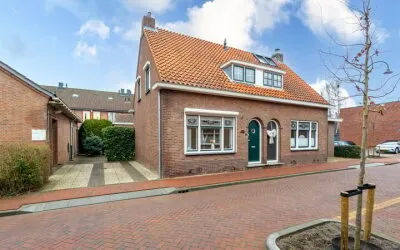 Twee-onder-één-kap te koop: Emmastraat 13, Groot-Ammers-Dorp Groot-Ammers