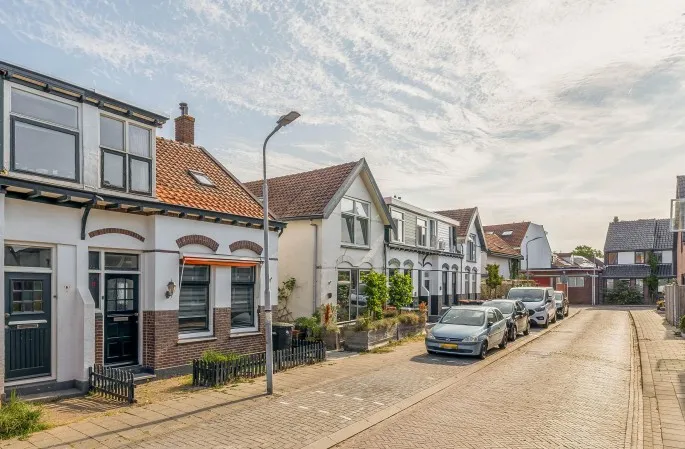Vrijstaande woning te koop: Emmastraat 17, Zuiderhoofdbuurt Krommenie