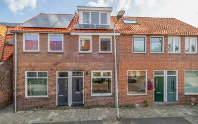 Tussenwoning te koop: Emmastraat 17, Oranjebuurt Lisse