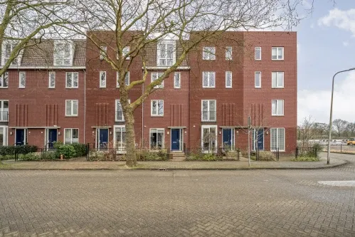 Tussenwoning te koop: Emmastraat 23, Kamperpoort Zwolle