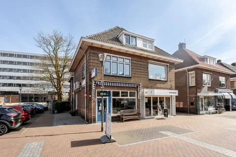 Twee-onder-één-kap te koop: Emmastraat 29, Velp-Noord boven spoorlijn Velp (Ge)
