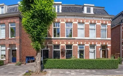 Twee-onder-één-kap te koop: Emmastraat 30, Helpman Groningen