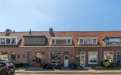 Tussenwoning te koop: Emmastraat 31, Juliandorp Zwijndrecht