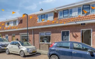 Tussenwoning te koop: Emmastraat 32, Brunnepe Kampen