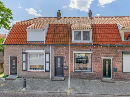 Tussenwoning te koop: Emmastraat 33, Yerseke - Kern Yerseke