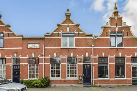 Tussenwoning te koop: Emmastraat 46, Oostbuurt Vlaardingen