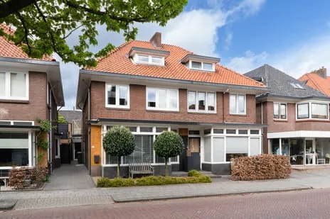 Hoekwoning te koop: Emmastraat 5, Centrum Barneveld Barneveld