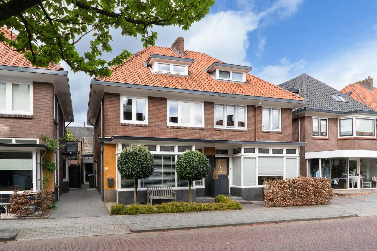 Hoekwoning te koop: Emmastraat 5, Barneveld