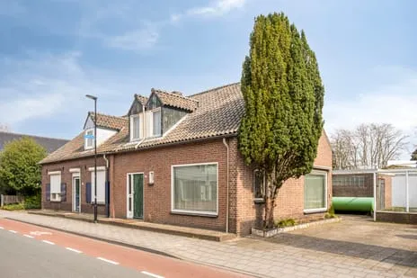 Twee-onder-één-kap te koop: Emmastraat 71, Centrum zuid Asten