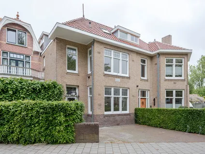 Tussenwoning te koop: Emmastraat 85, Emmakwartier Alkmaar