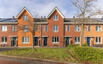 Tussenwoning te koop: Emmy Belinfantelaan 57, Waterwijk Beverwijk