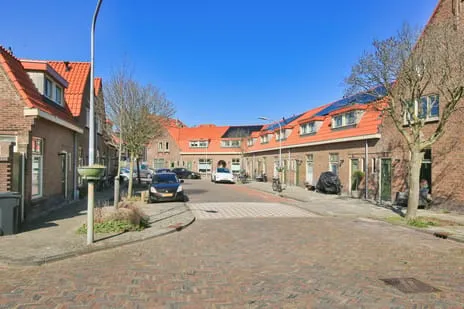Tussenwoning te koop: Emostraat 17, Kruistochtbuurt Haarlem