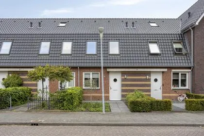 Tussenwoning te koop: Empelenhof 6, Verspreide huizen Kerkdriel, Berm en Hoorzik Kerkdriel
