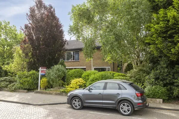 Twee-onder-één-kap te koop: Endeldijk 36, Burgemeesterswijk Honselersdijk