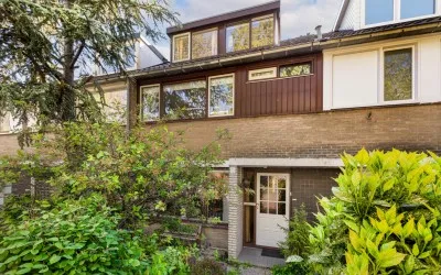 Tussenwoning te koop: Engelandlaan 187, Landenbuurt Haarlem