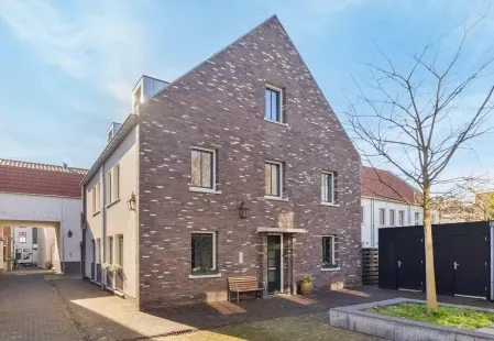 Twee-onder-één-kap te koop: Engelenhof 15, Sittard-Centrum Sittard