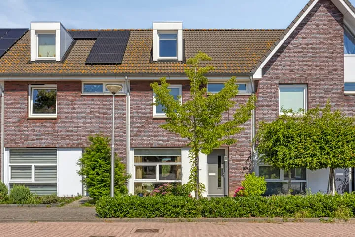 Tussenwoning te koop: Engels Dorp 24, Kruisland Kruisland
