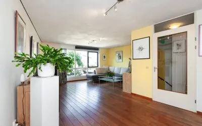 Tussenwoning te koop: Engelsche Boomgaert 11, Indische Buurt Vlaardingen