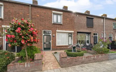 Tussenwoning te koop: Engelsestraat 28, Waalwijk