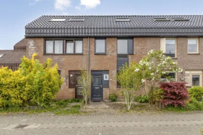 Tussenwoning te koop: Engelsholm 51, Hoofddorp Bornholm Oost Hoofddorp