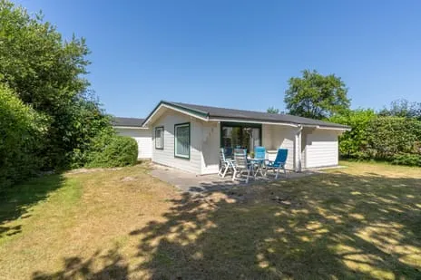 Twee-onder-één-kap te koop: Engelsmanhiem 63, Verspreide huizen Hollum Hollum