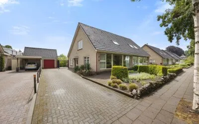 Twee-onder-één-kap te koop: Engweg 34, Lunteren-Oost Lunteren