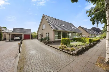 Twee-onder-één-kap te koop: Engweg 34, Lunteren-Oost Lunteren