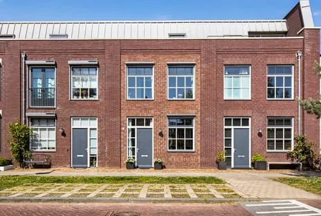 Tussenwoning te koop: Enkalaan 55, Enka Ede
