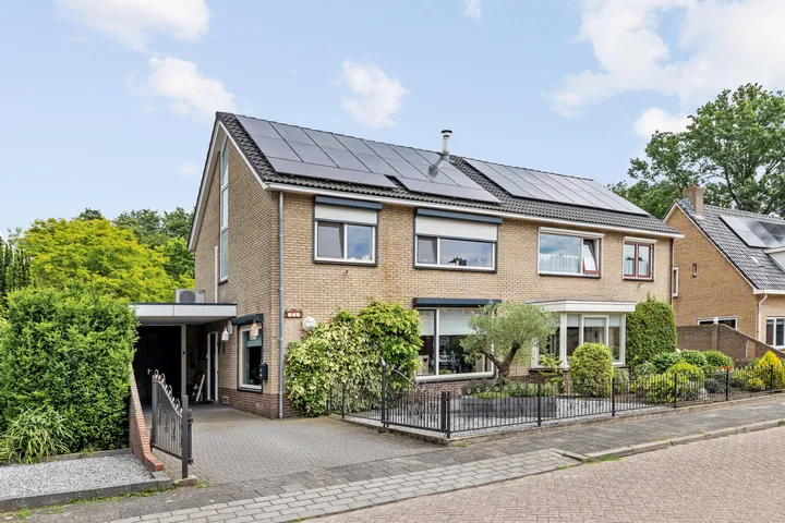 Twee-onder-één-kap te koop: Enkstraat 113, De Enk Raalte