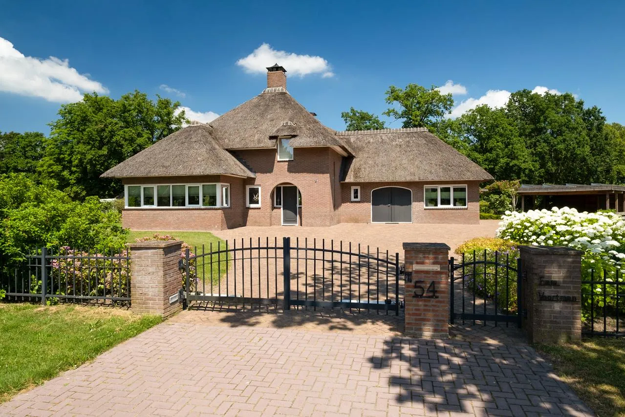 Vrijstaande woning te koop: Enschedesestraat 54, Losser