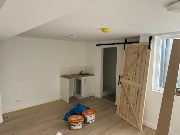 Twee-onder-één-kap te huur: Enschotsestraat 62C, Ind.terrein Kanaalzone Oost Tilburg