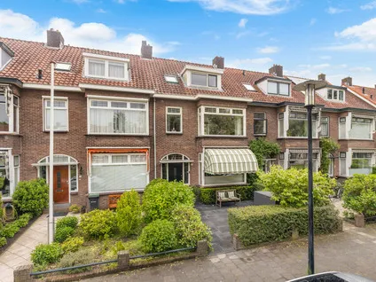 Tussenwoning te koop: Erasmuslaan 14, Erasmuslaan en omgeving Dordrecht