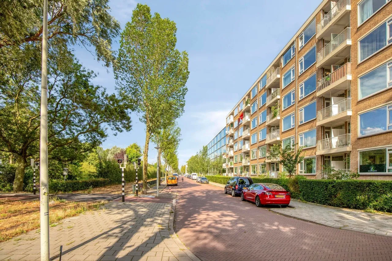 Appartement te koop: Erasmusplein 155, 'S-Gravenhage